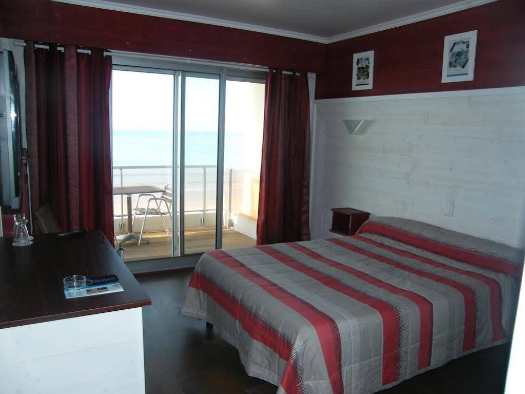 Hotel Le Christina La Baule-Escoublac Bagian luar foto