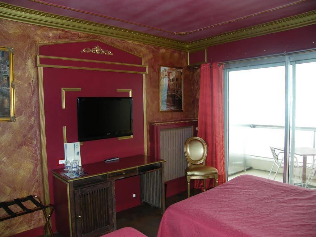 Hotel Le Christina La Baule-Escoublac Bagian luar foto
