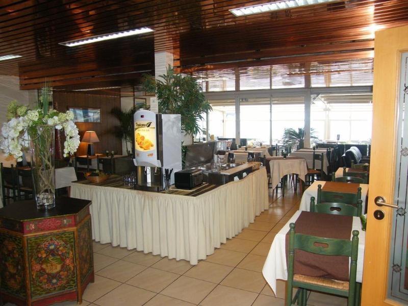 Hotel Le Christina La Baule-Escoublac Bagian luar foto