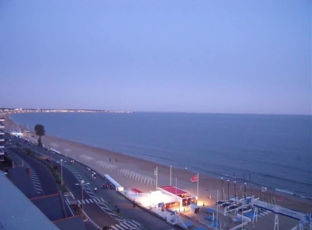 Hotel Le Christina La Baule-Escoublac Bagian luar foto
